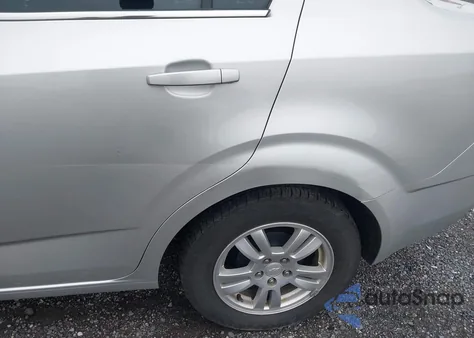 2013 Chevrolet Sonic Lt Auto из США, поврежденный, VIN 1G1JC5SB3D4136864